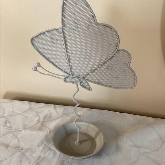 Adorable Butterfly Jewelry Holder - Picture 2 of 7